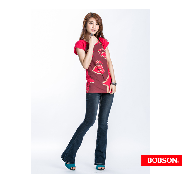 BOBSON 女款抽象臉譜短袖上衣(紅22119-13)