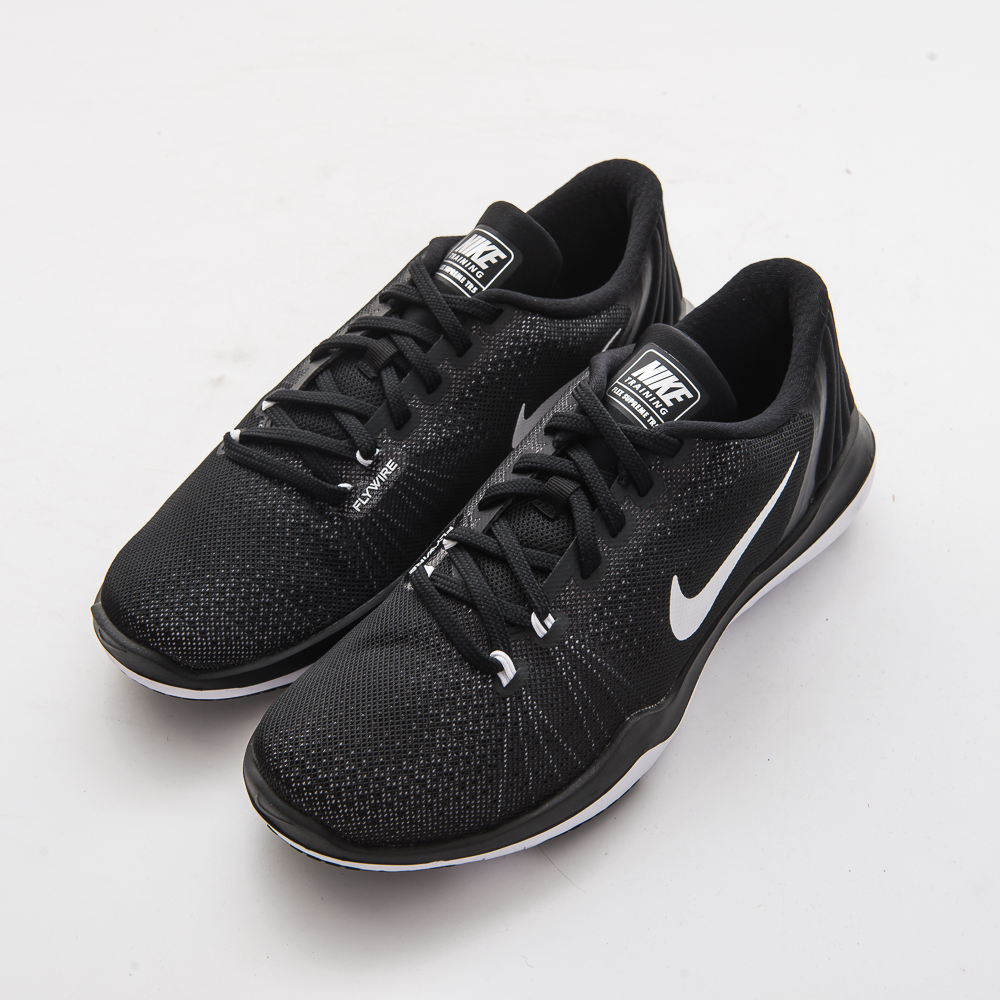 nike flex supreme training sneaker