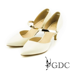 GDC-都會時尚金屬質感扣帶真皮尖頭高跟鞋-米杏色