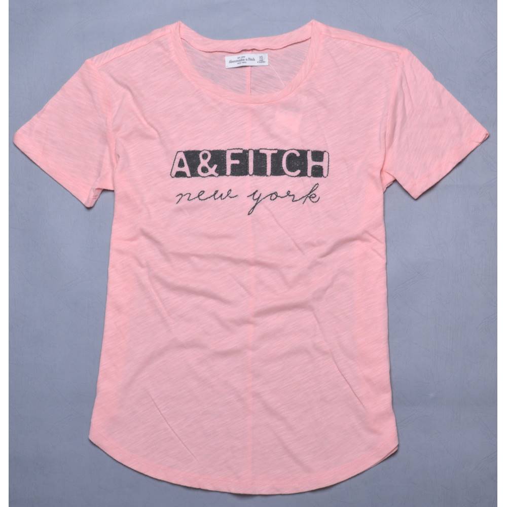 A&F Abercrombie & Fitch 英文刺繡休閒圓領短T-粉橘色