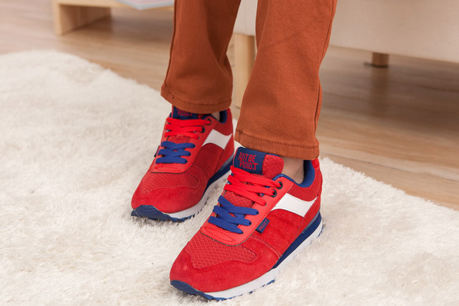 AKII韓國空運‧繽紛輕量級內增高休閒運動鞋女鞋-紅色