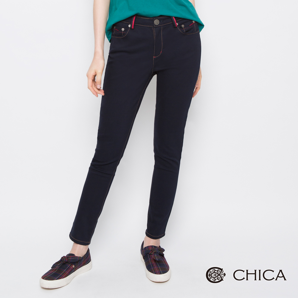 CHICA 復古原味配色車縫線設計牛仔褲(2色)
