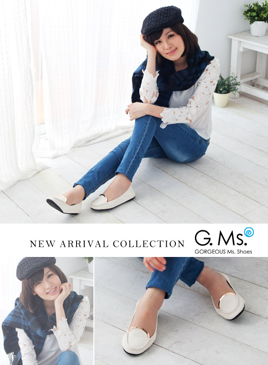 G.Ms.輕旅行-全真皮典雅金屬飾釦折疊豆豆鞋-柔美白