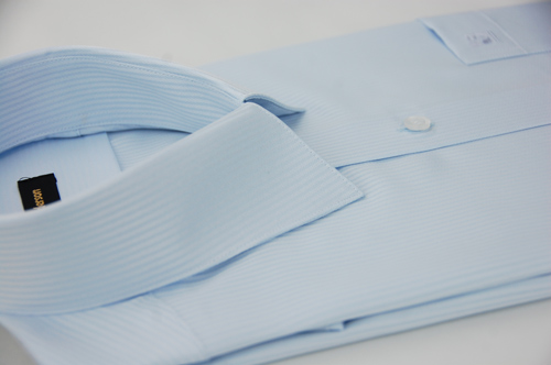 金‧安德森 水藍色吸排窄版短袖襯衫