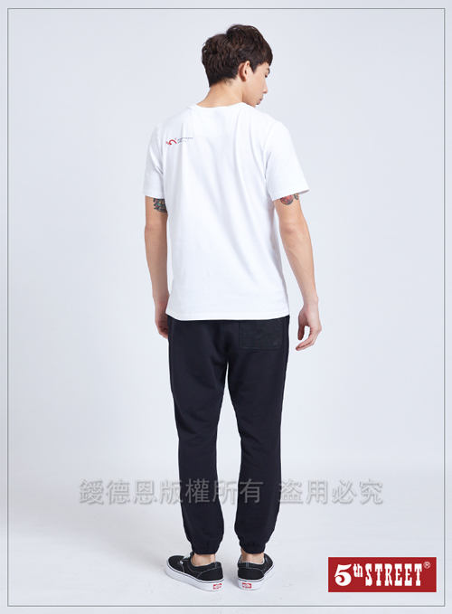 5th STREET 袋花塗鴉圓領短袖T恤-男-白色