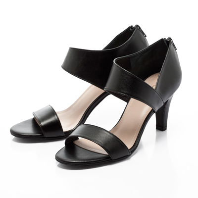 KOKKO-最夯話題簡約線條真皮高跟涼鞋-經典黑