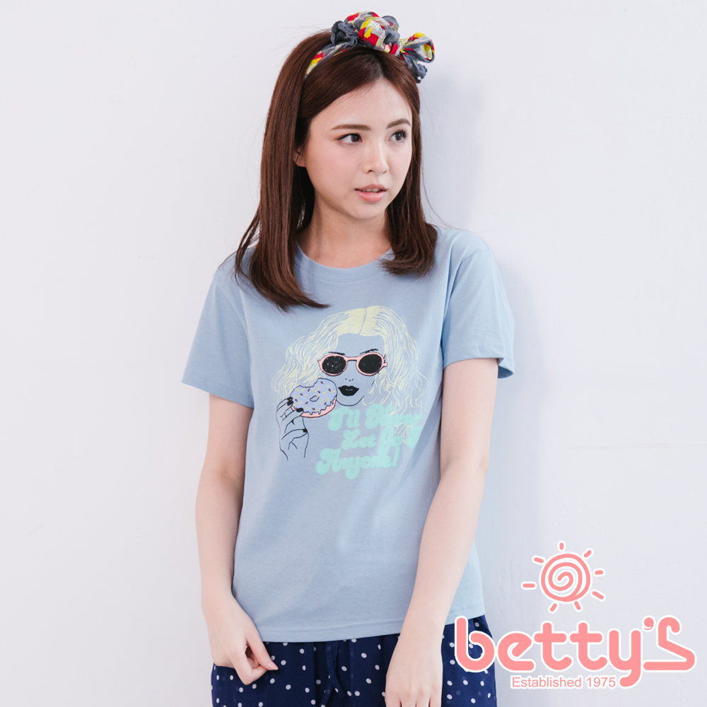 betty’s貝蒂思　人像印花T-shirt(淺藍)