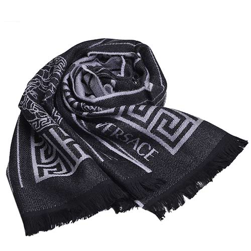 VERSACE 凡賽斯梅杜莎直紋圖騰品牌字母LOGO義大利製設計羊毛披肩圍巾(黑/灰)